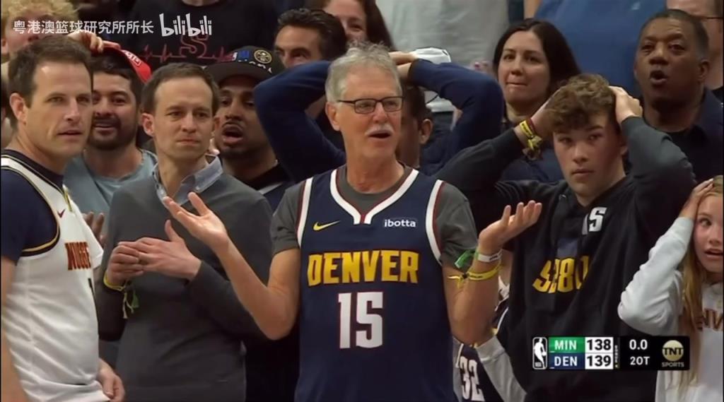 導火索？回顧此前掘金對陣森林狼，威少送出三分犯規后的眾生相！