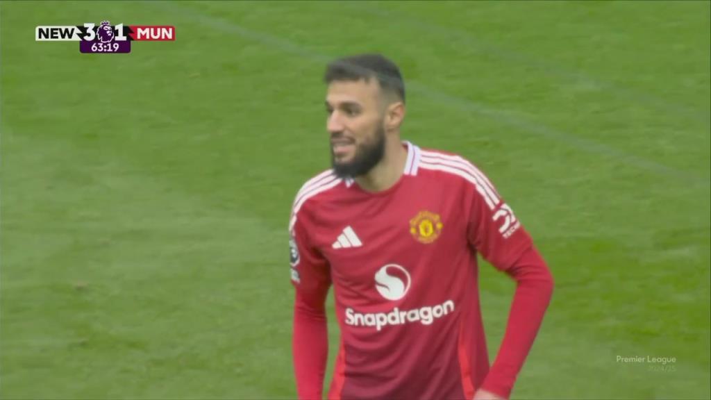 巨大失誤！馬茲拉維滑倒送大禮！巴恩斯斷球突進推射得手！