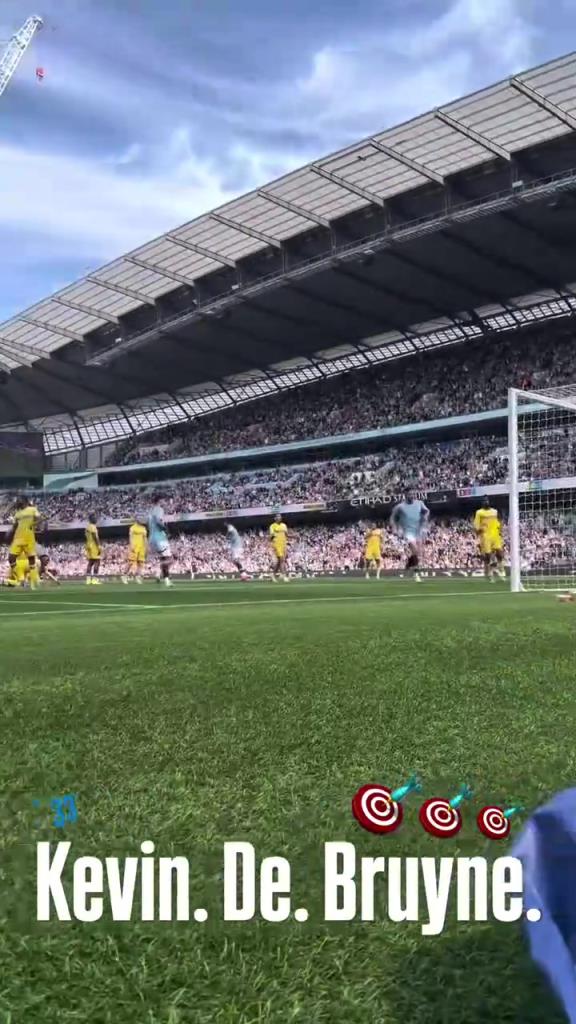 這叫門將怎么撲！德布勞內任意球場邊球迷視角！